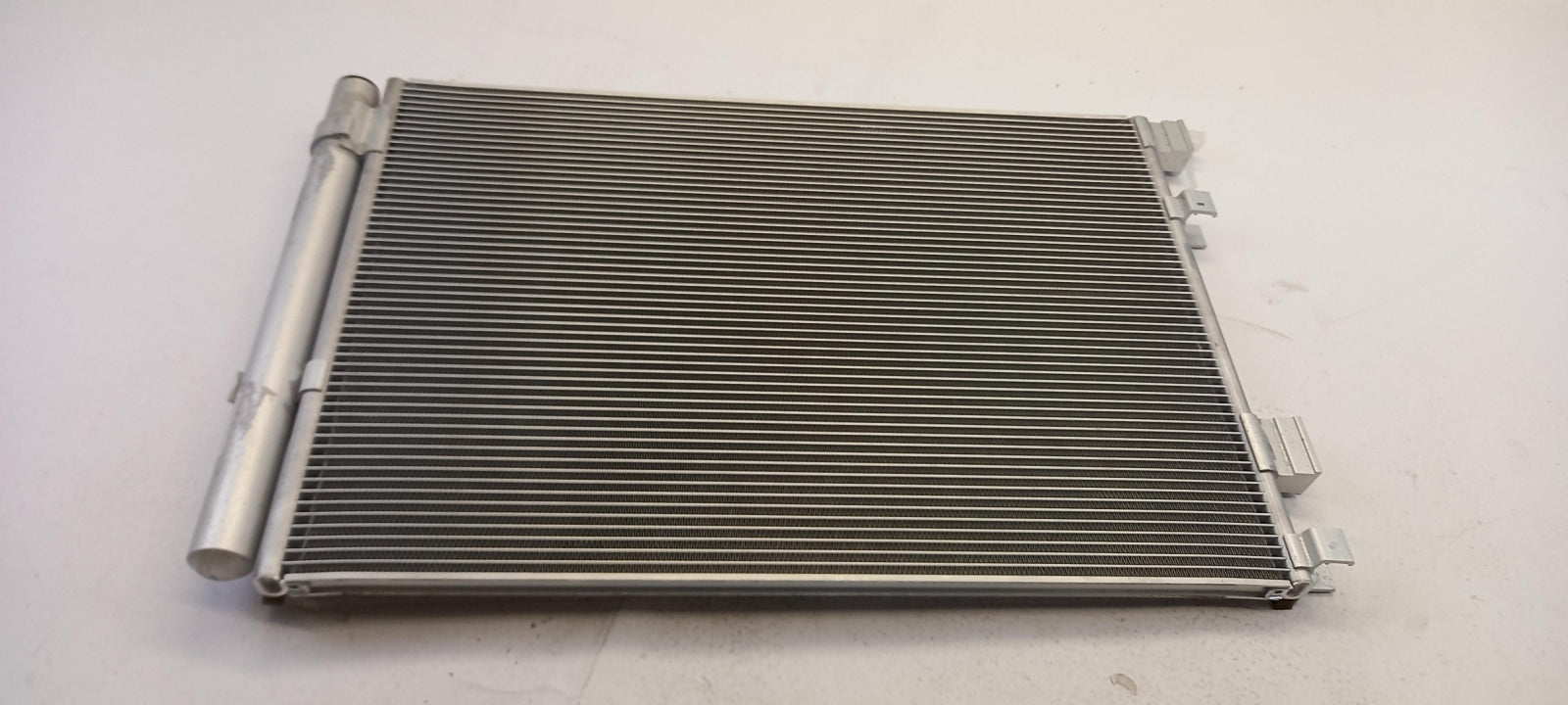 Original OE HYUNDAI/KIA Klimakondensator 976061V300