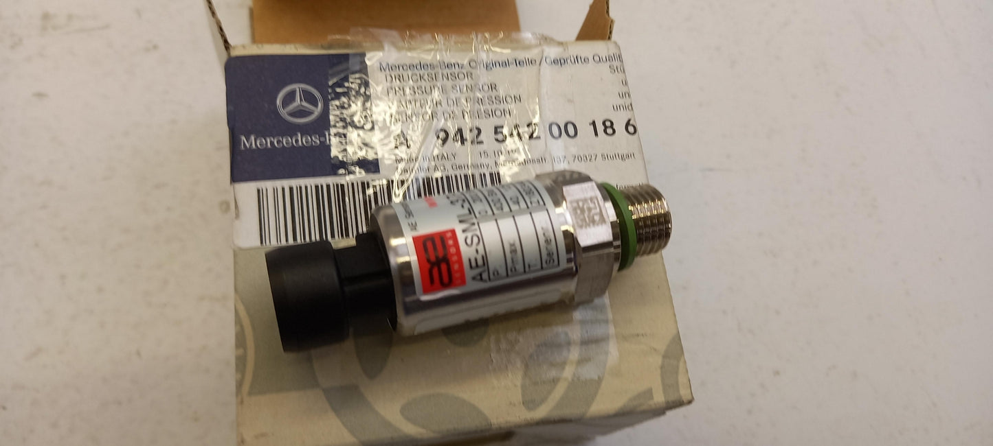 Original MERCEDES-BENZ 1823L-1833L 2528L-2533L Druckschalter A942542001864