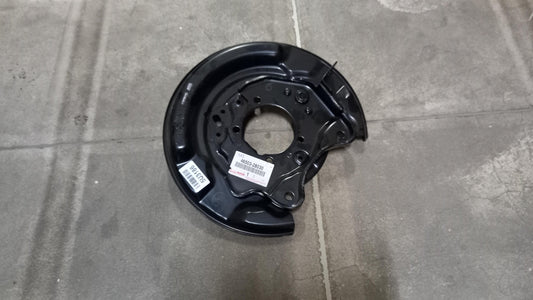Original TOYOTA Avensis Verso Previa Bremsscheibe Spritzblech rechts 4650328030