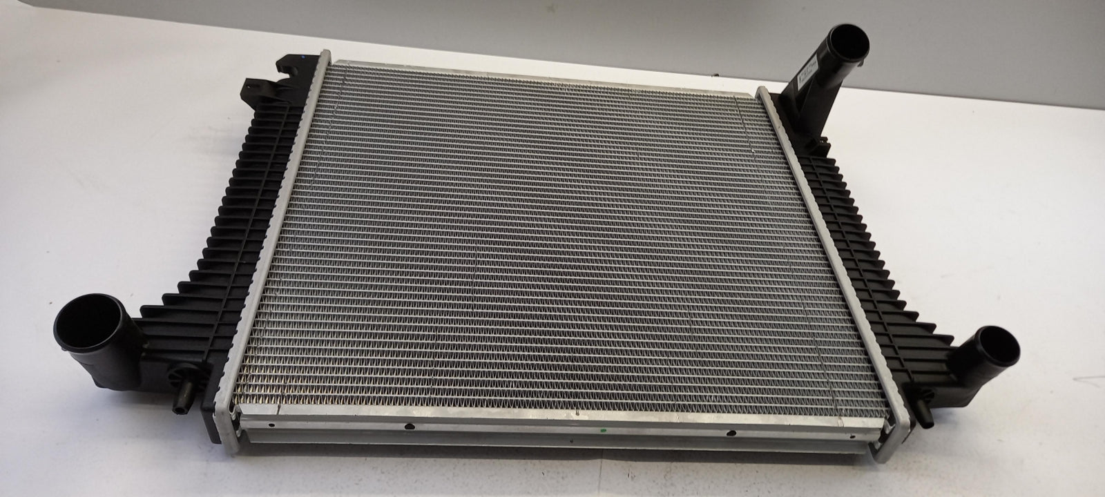 Original OE MERCEDES-BENZ Wasserkühler A9735000803