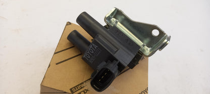 Original TOYOTA Avensis 97-02 1.6 1.8 Zündspule 1950016030