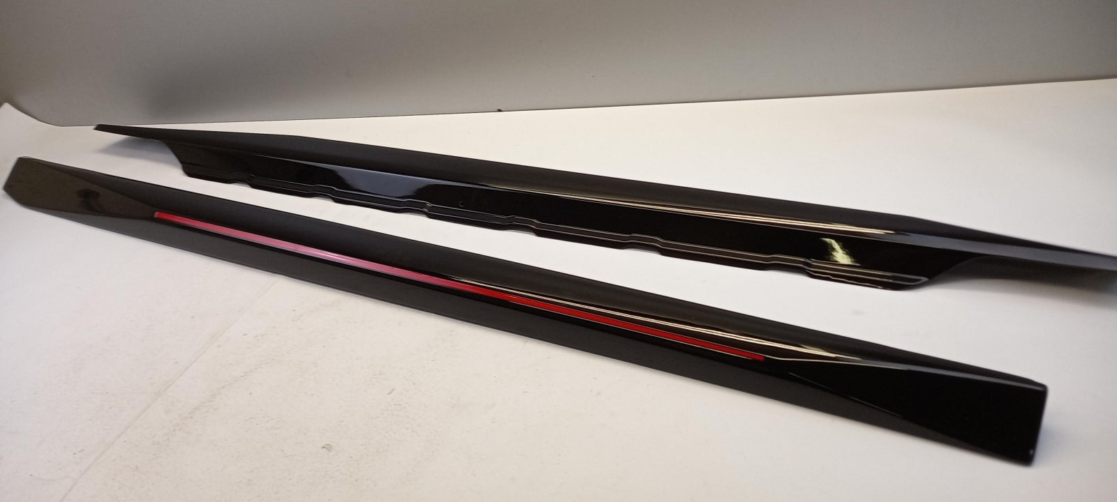 Original PEUGEOT 108 Seitenschweller Satz 2-teilig Ligne S  schwarz 1611186680