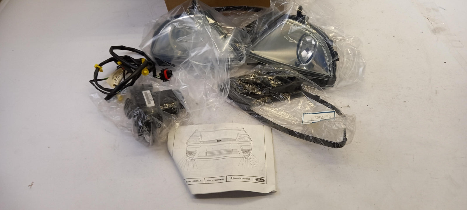 Original FORD Fiesta 01-08 Fusion (CBK) Nebelscheinwerfer Satz 1319245