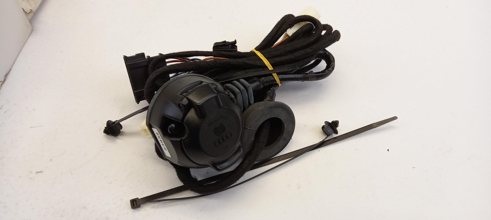 Original OE Volkswagen Anhängerkupplung Elektrosatz EEA720001E4