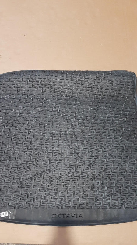 Original OE Volkswagen Kofferraummatte 5E5061160