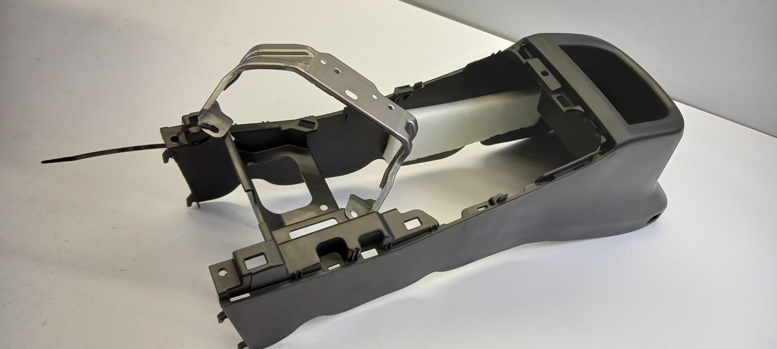 Original OE SUZUKI Mittelkonsole 7585054P005PK