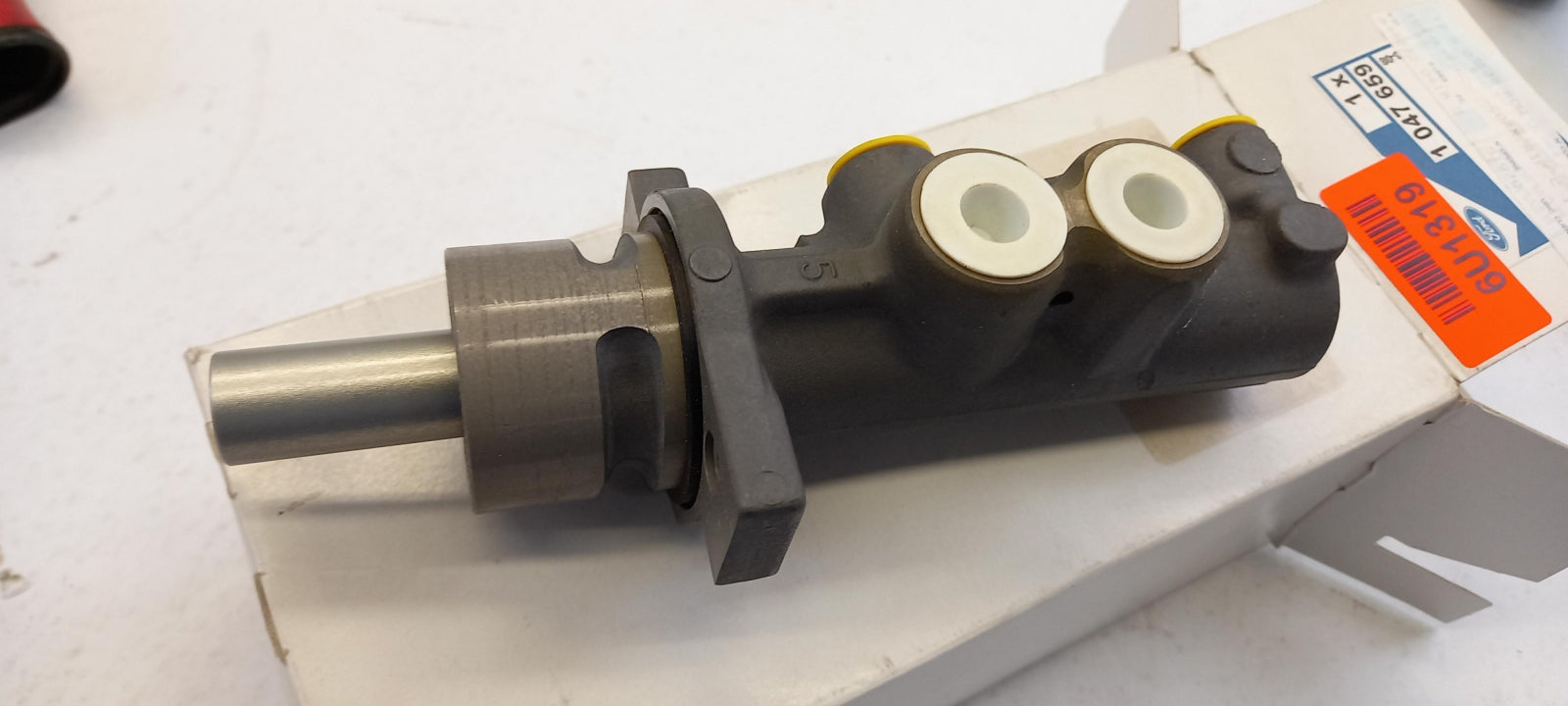 Original FORD Transit 94-00 Hauptbremszylinder 1047659