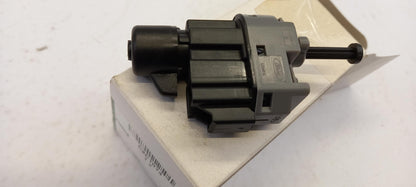 Original OE JAGUAR Bremslichtschalter C2C1074