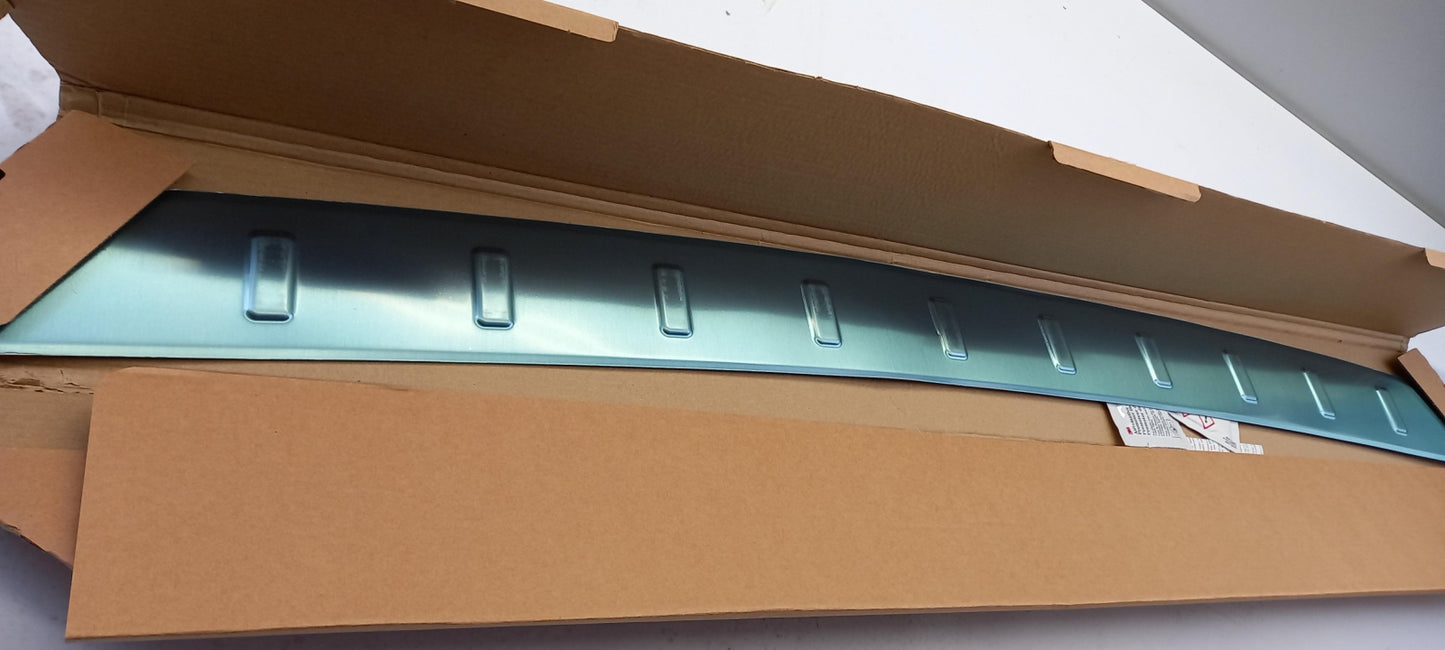 Original LAND ROVER Defender L663 2020- Ladekantenschutz Edelstahl VPLEP0447