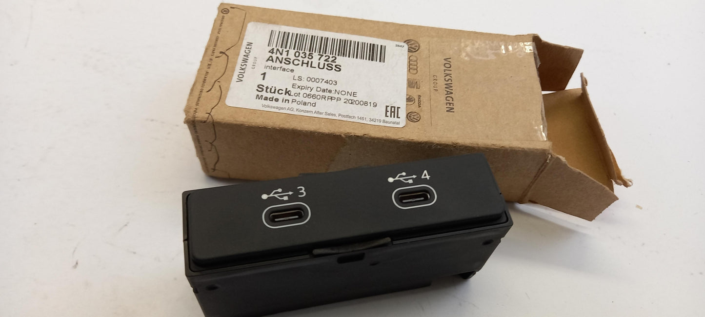 Original AUDI A5 A6 A7 A8 e-tron Q7 Q8 LAMBORGHINI Urus USB-Anschluss 4N1035722