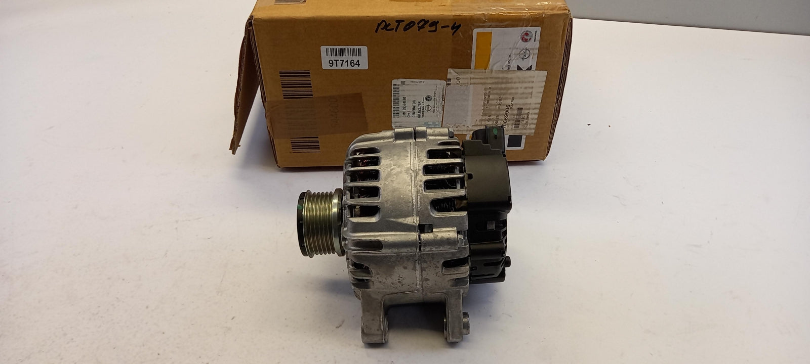 Original OPEL Crossland-X Lichtmaschine Generator 120Amp 1.2 95524680