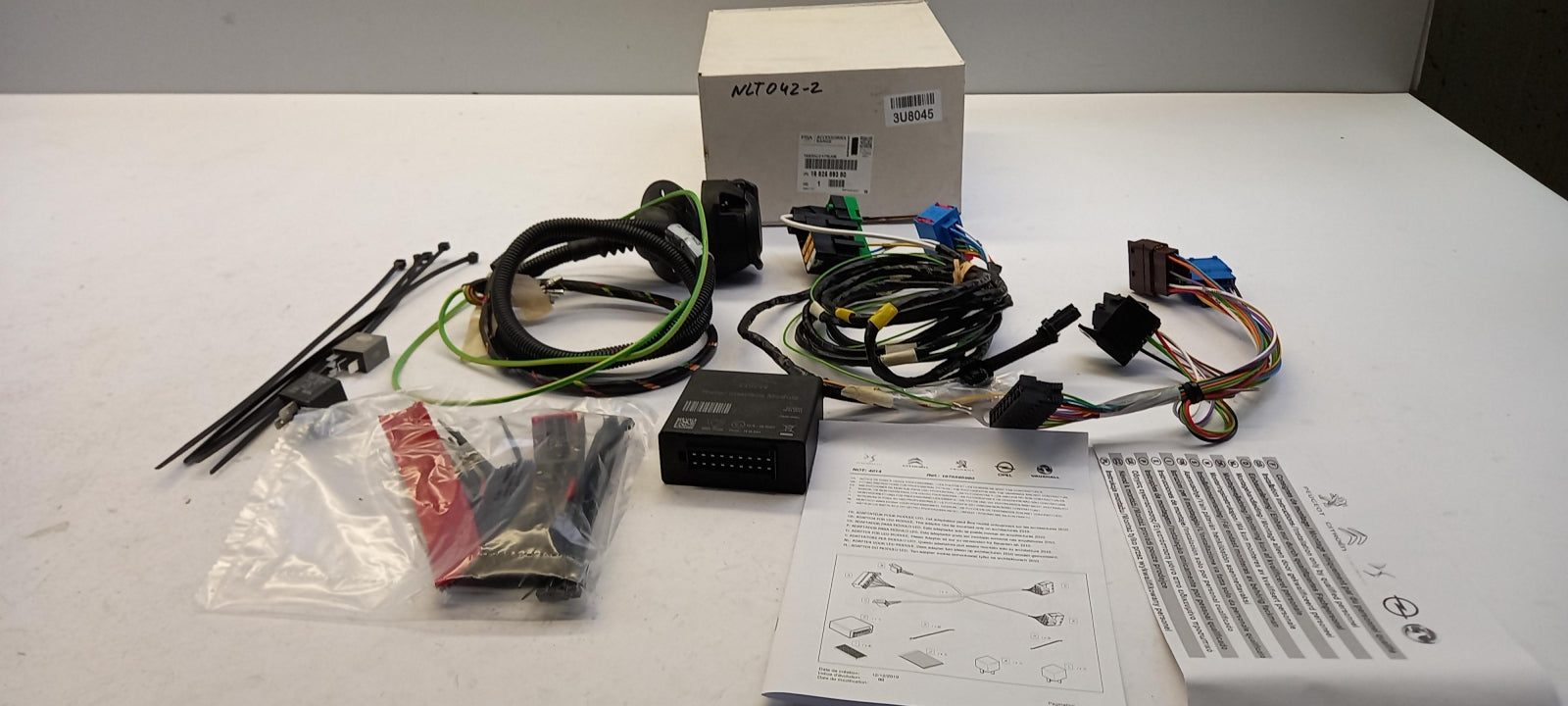 Original PEUGEOT 208 II Anhängerkupplung Elektrosatz 13plg 1682589380