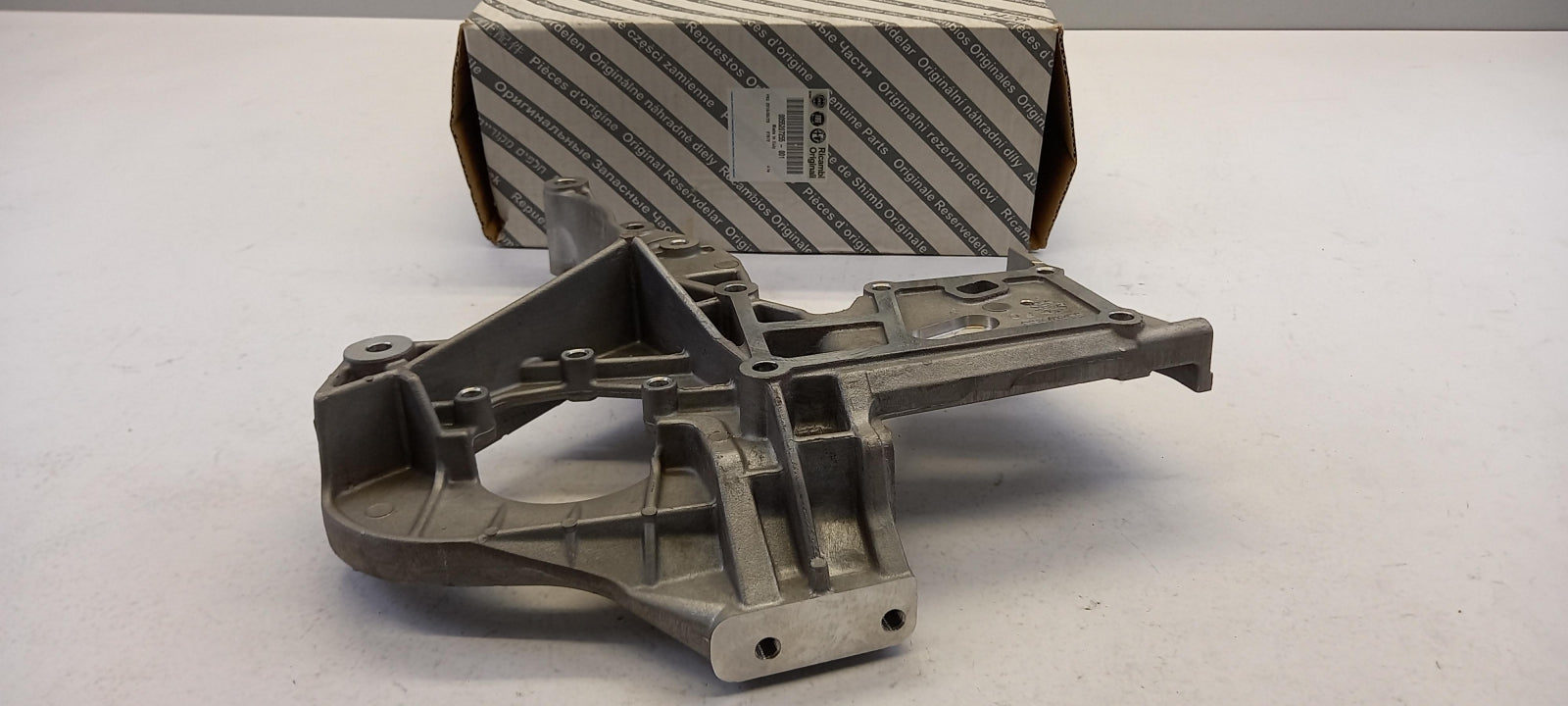 Original ALFA ROMEO 147 156 GT FIAT Multipla Lichtmaschine Halter 55207255