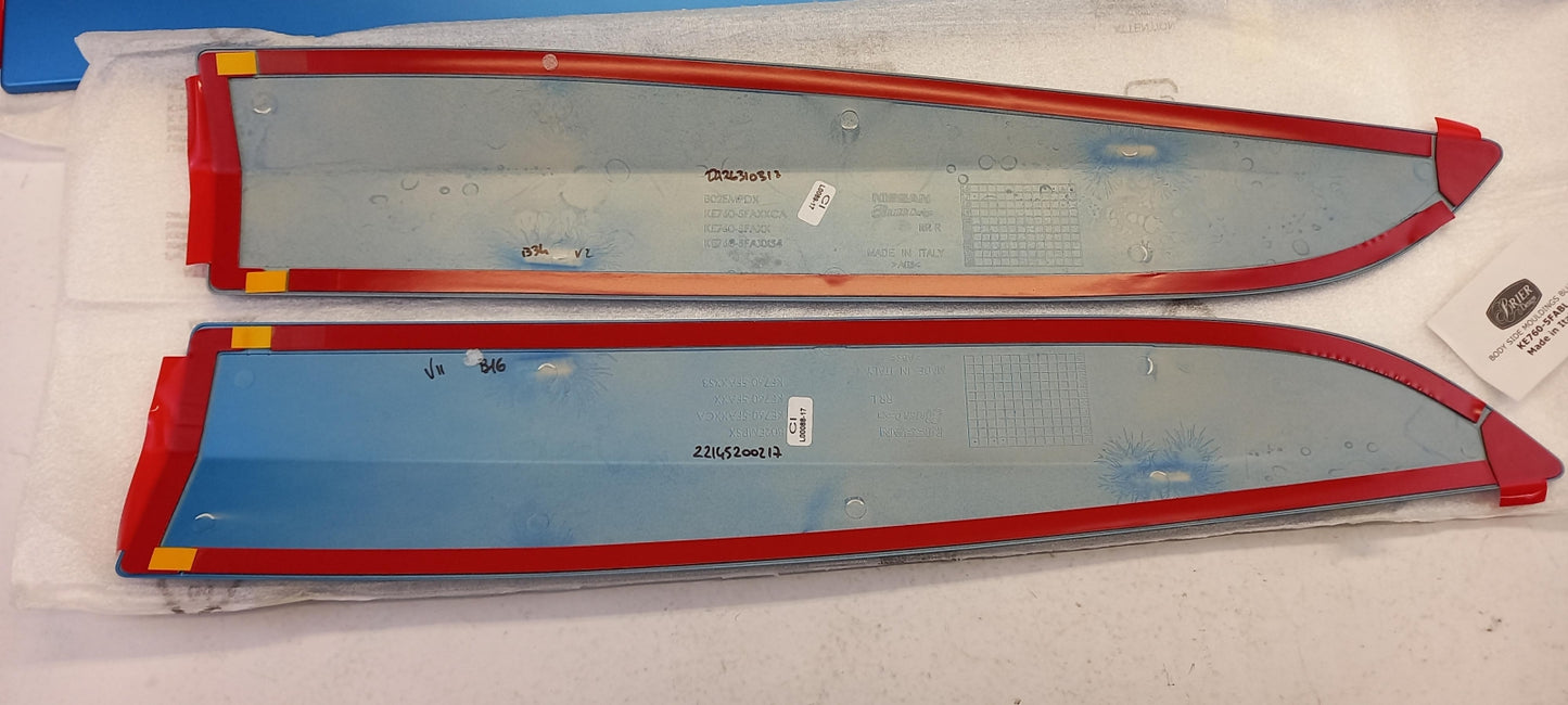 Original NISSAN Micra K14 Seitliche Karosserieverkleidungen Kit Blau KE7605FABL