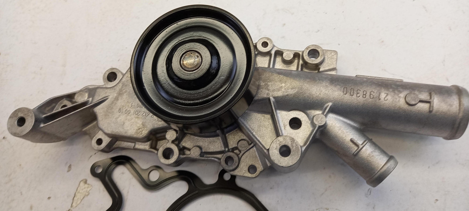 Original OE MERCEDES-BENZ Wasserpumpe A612200010180