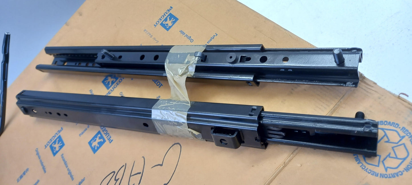 Original PEUGEOT 307 (T5) CITROEN C3 C4 Sitzschiene vorne rechts 8916P3