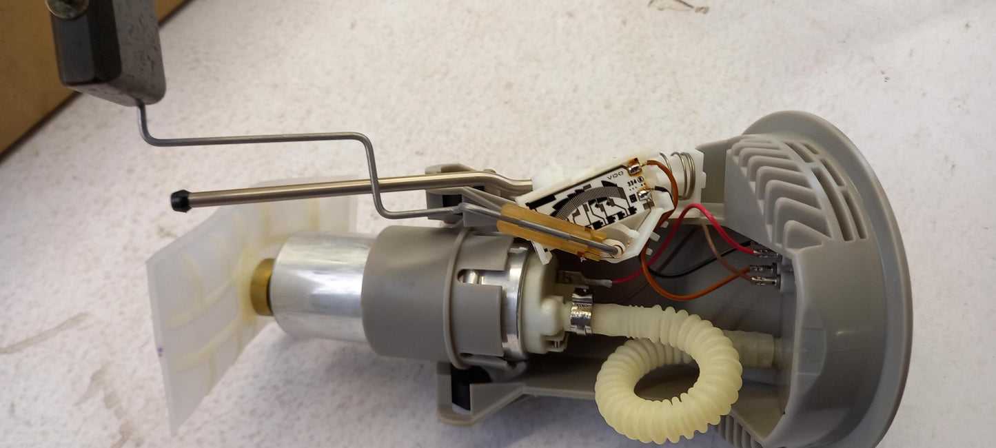 Original BMW 3er E36 Kraftstoffpumpe Fördereinheit rechts 16141182846