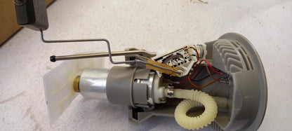 Original BMW 3er E36 Kraftstoffpumpe Fördereinheit rechts 16141182846