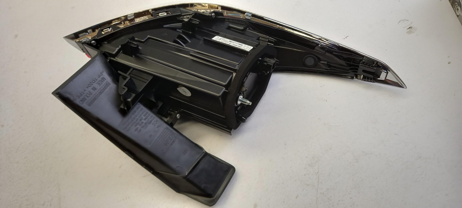 Original CITROEN DS3 Crossback Heckleuchte Rücklicht außen rechts 9822177980