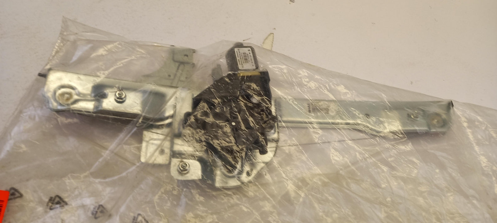 Original PEUGEOT 208 Fensterheber vorne links 9673154480