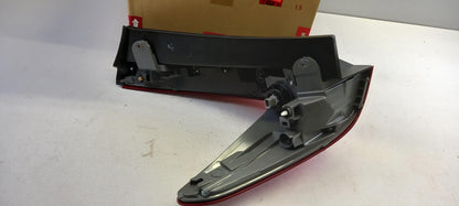 Original HONDA CR-V Mk5 Heckleuchte Rücklicht außen rechts 33500TLAJ01