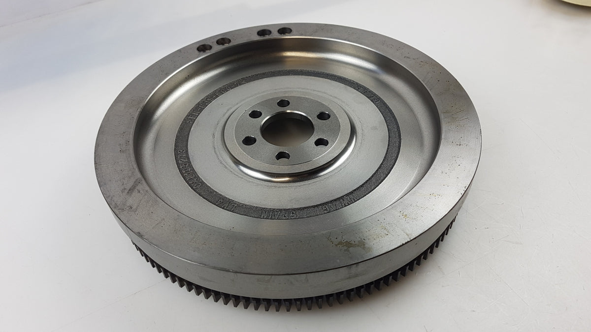 Original AUDI A1 (8X) 15-18 VW Polo V (6R) 15-18 Schwungrad 1.4 TDi 04B105269A