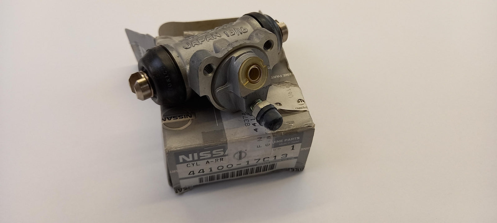 Original NISSAN Bluebird Avenir Serena Largo Expert Radbremszylinder 4410017C13