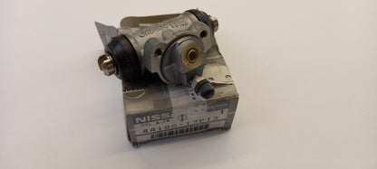 Original NISSAN Bluebird Avenir Serena Largo Expert Radbremszylinder 4410017C13