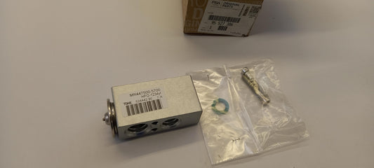 Original OPEL Movano 2.3 CDTi 16V FWD Klimaanlage Expansionsventil 95527386