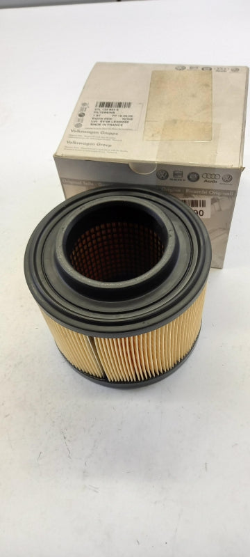 Original OE Volkswagen air filter 07L133843E 