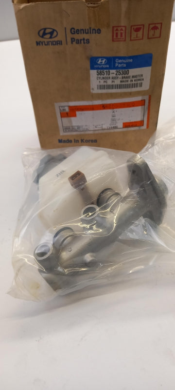 Original HYUNDAI Accent 99-06 Hauptbremszylinder 5851025300
