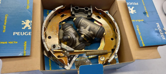 Original PEUGEOT 306 Bremsbackensatz 42419C