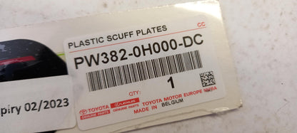 Original TOYOTA Aygo X Einstiegsleisten Satz PW3820H000DC