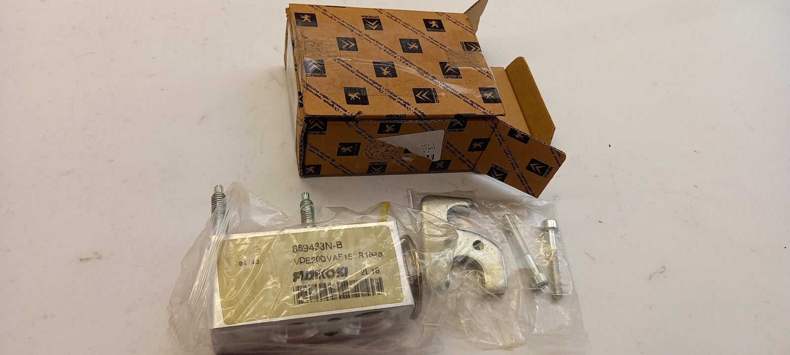 Original PEUGEOT 308 408 RCZ CITROEN C4 C3 Picasso Klima Expansionsventil 6461L9