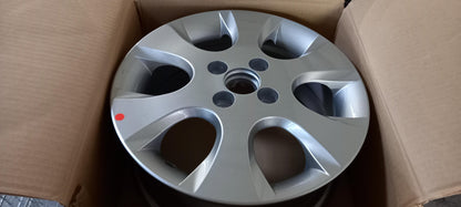 Original HYUNDAI i20 08-12 Alufelge 6Jx15 ET52 529101J201