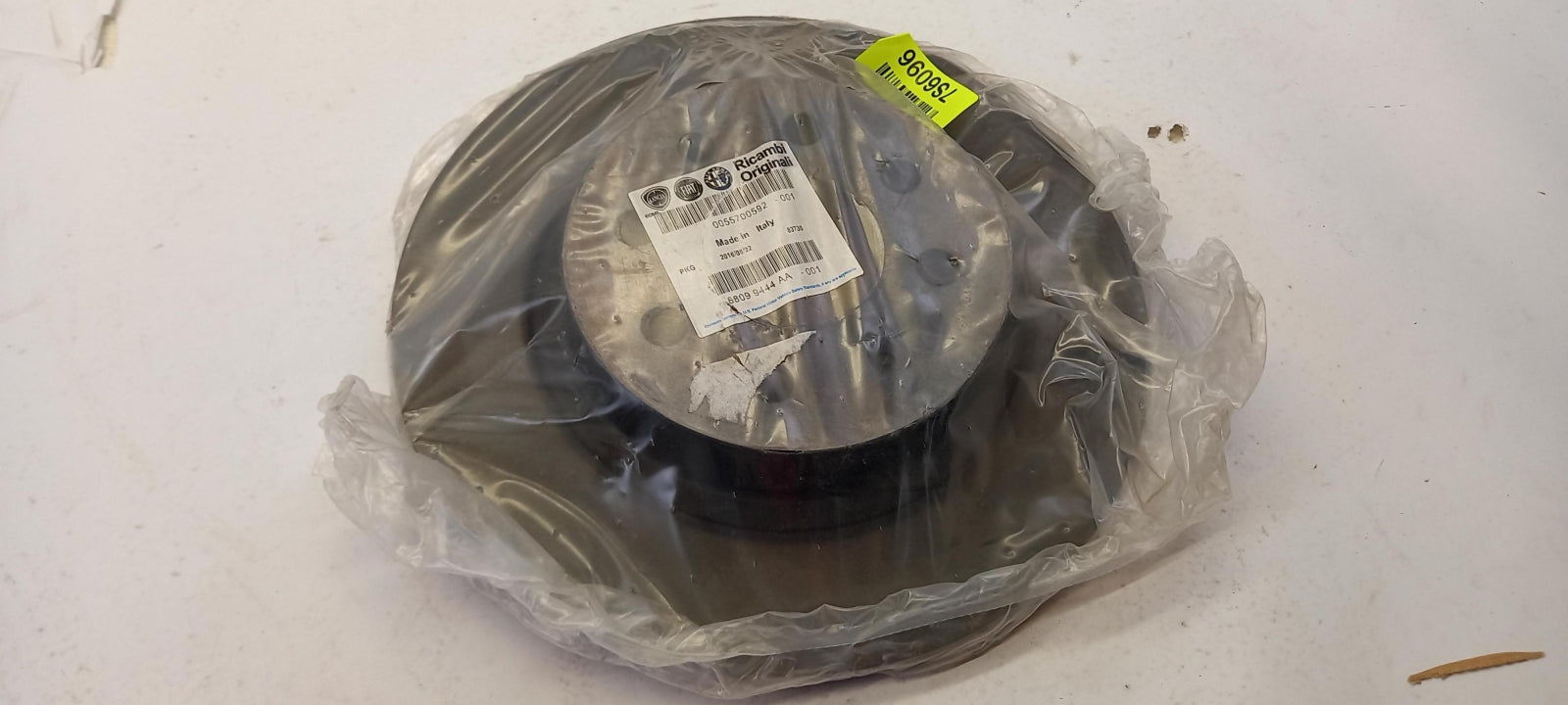 Original FIAT Punto Evo Grande Punto brake disc (1 piece) rear 55700592 