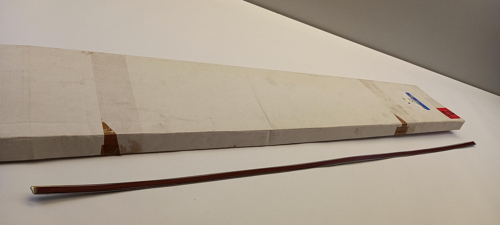 Original OE HYUNDAI/KIA tailgate trim strip J9491ADE00ST 