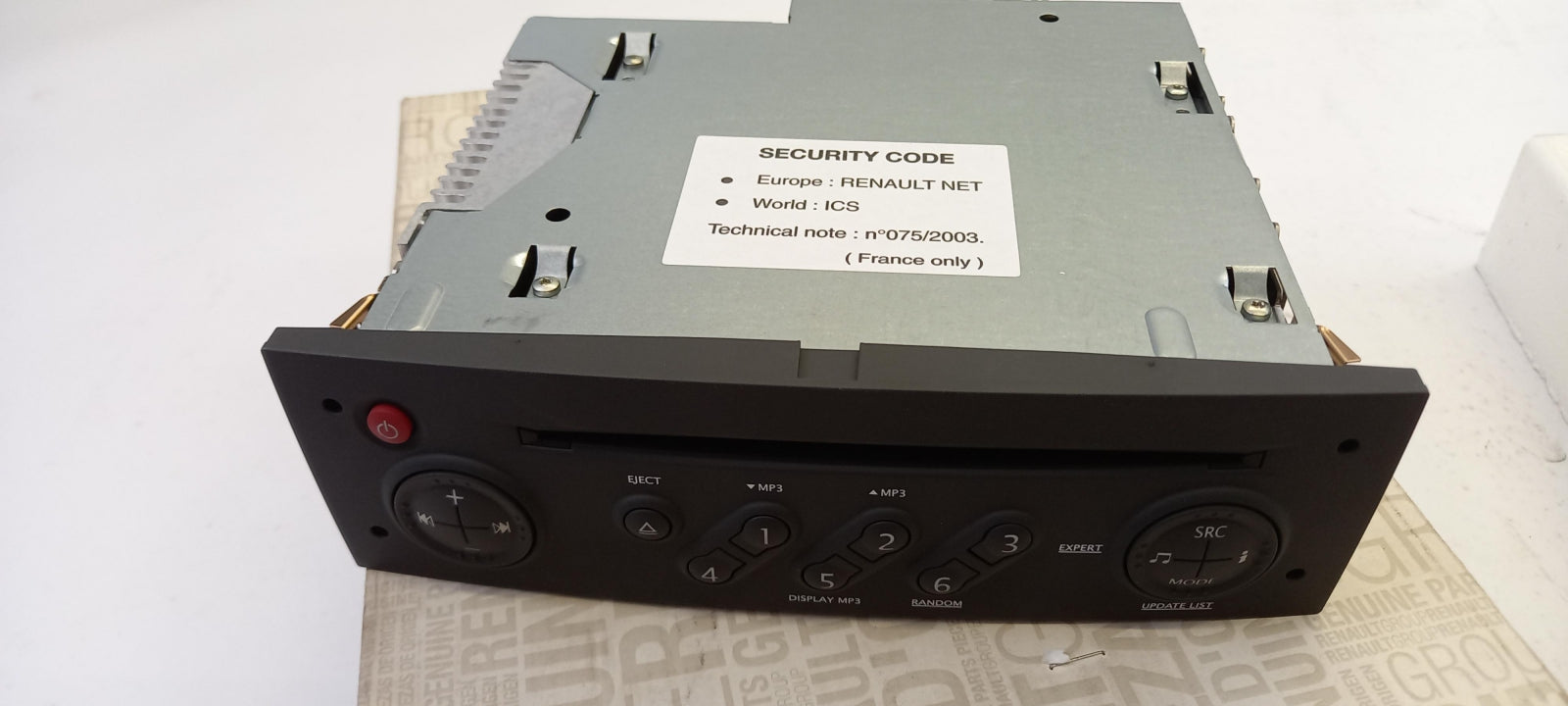 Original Megane II Scenic II Clio III CD-Radio Multimedia System 8200633637