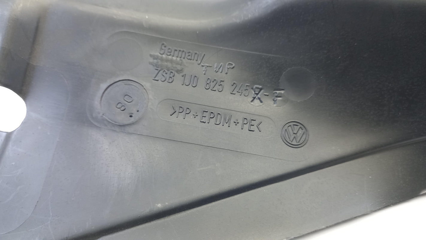 Original AUDI A3 VW Bora Golf SEAT Leon Toledo Motorblech vorne links 1J0825245F