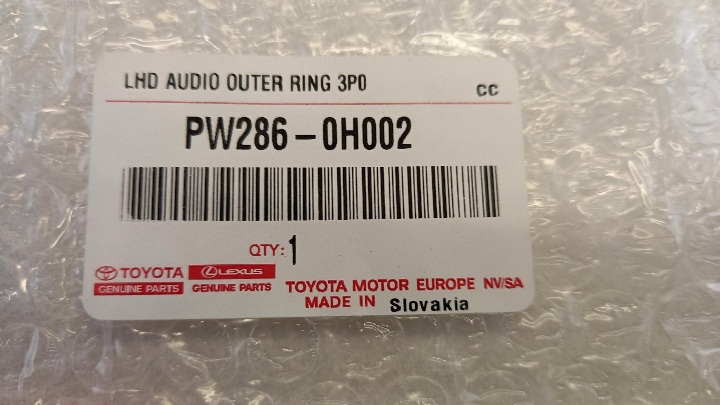 Original TOYOTA Aygo X-Cross Rotes Innenfutter PW2860H002