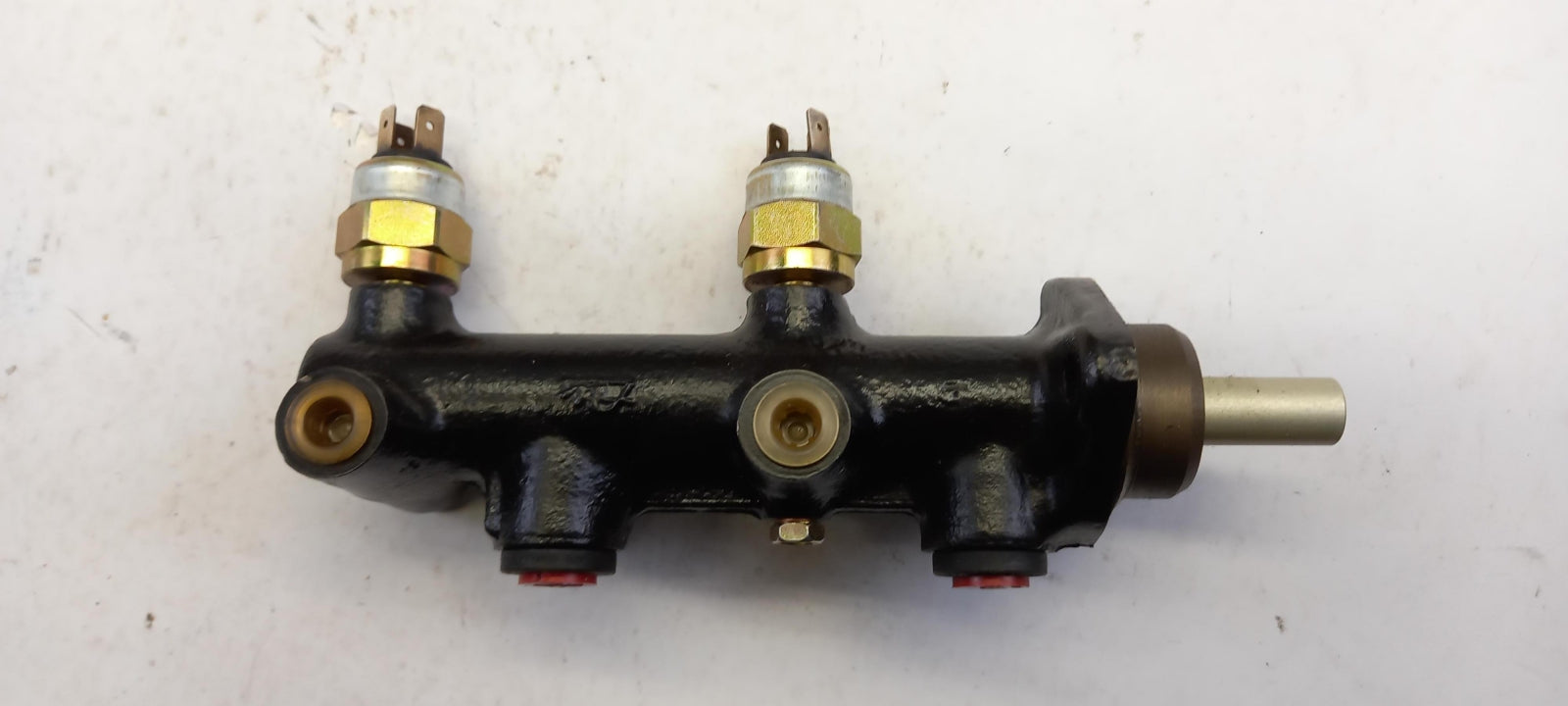 Original OE PORSCHE Hauptbremszylinder 477611015A