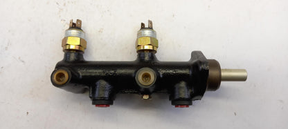 Original OE PORSCHE Hauptbremszylinder 477611015A