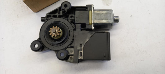 Original OE RENAULT 827310004R