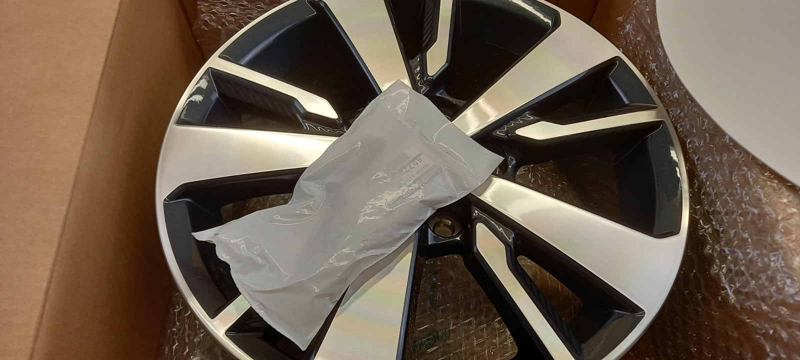 Original NISSAN Leaf ZE1 Alufelge 6.5Jx16 D03005SJ3E