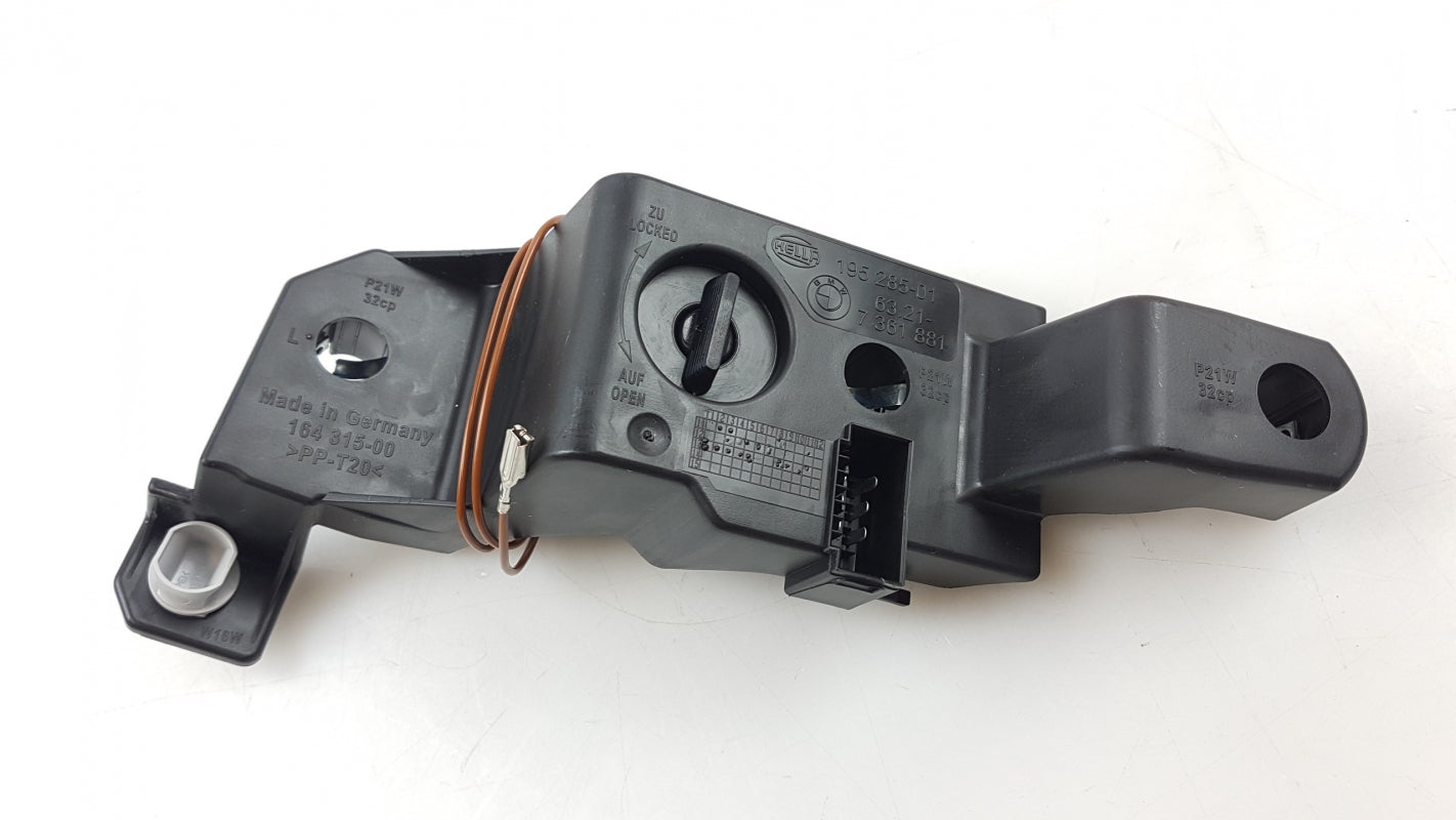 Original BMW 5' E60 Lampenträger für Blinker weiss Hinten Links 63217361881