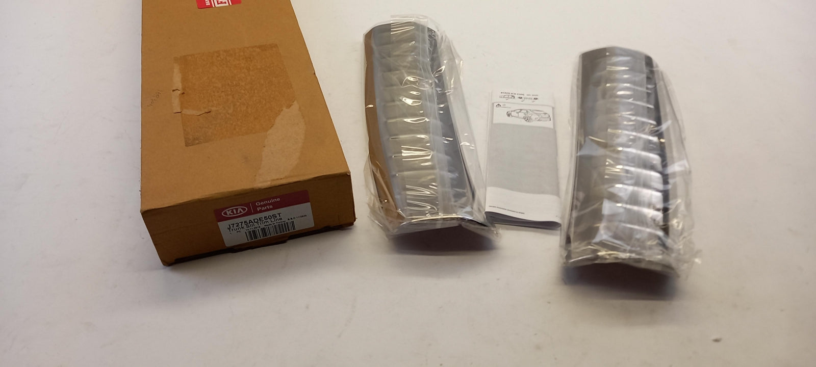 Original OE HYUNDAI/KIA loading sill protection J7275ADE50ST 