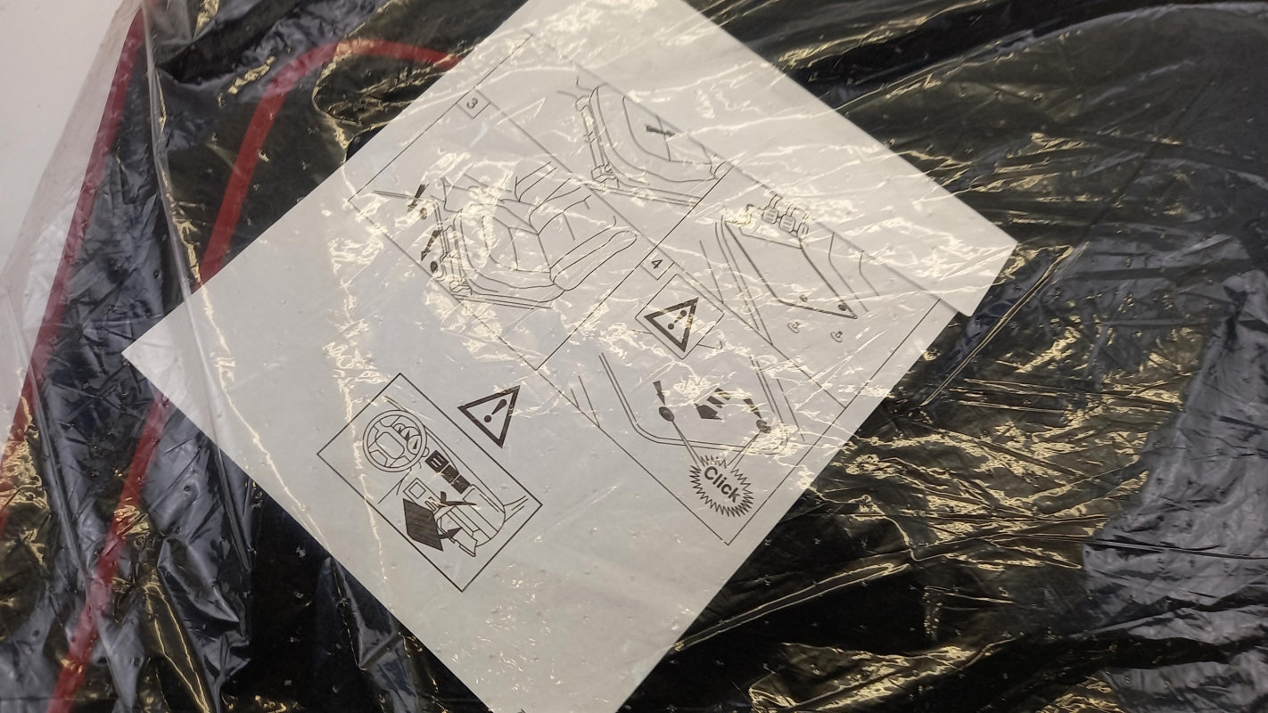 Original NISSAN Infiniti QX30 VEL MAT RED LHD Fußmattensatz KE7455D081R1