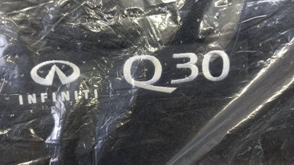 Original NISSAN Infiniti QX30 VEL MAT RED LHD Fußmattensatz KE7455D081R1