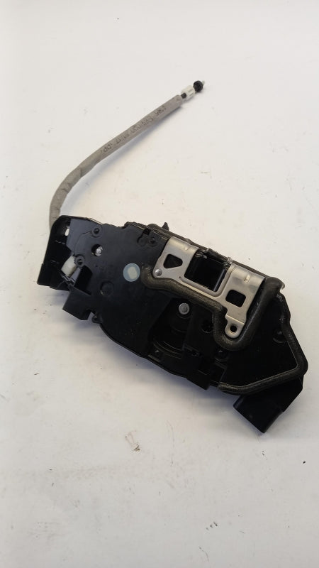 Original MERCEDES-BENZ A-klasse W177 Türschloss hinten links A0997303101