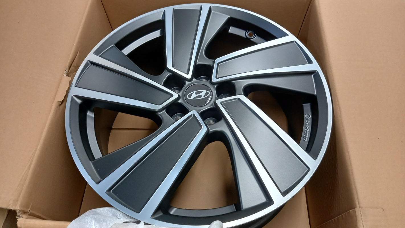 Original HYUNDAI Ioniq 5 Alufelge 7.5Jx19 235/55 Yangju Bicolor GI400ADE09BC